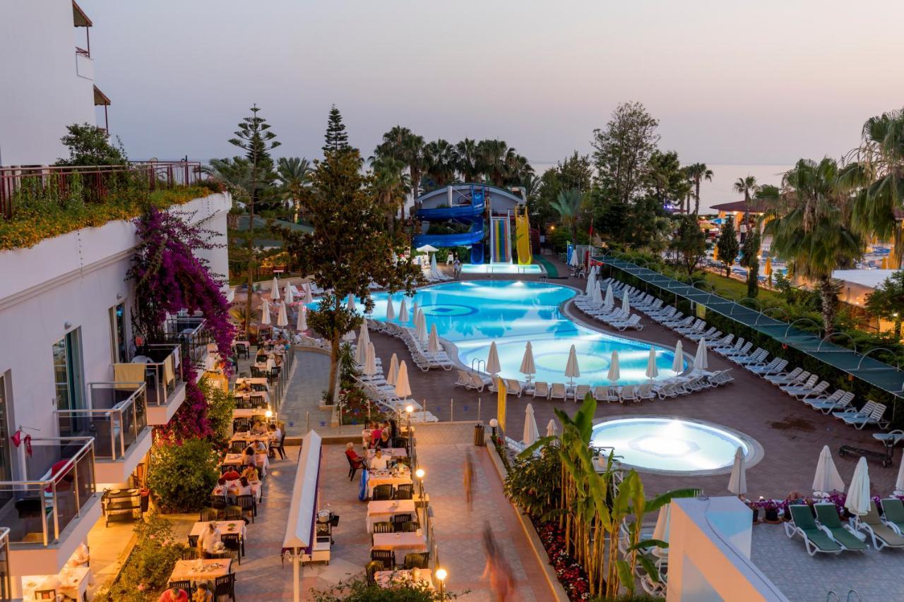 Holiday Park Resort Okurcalar Exterior foto