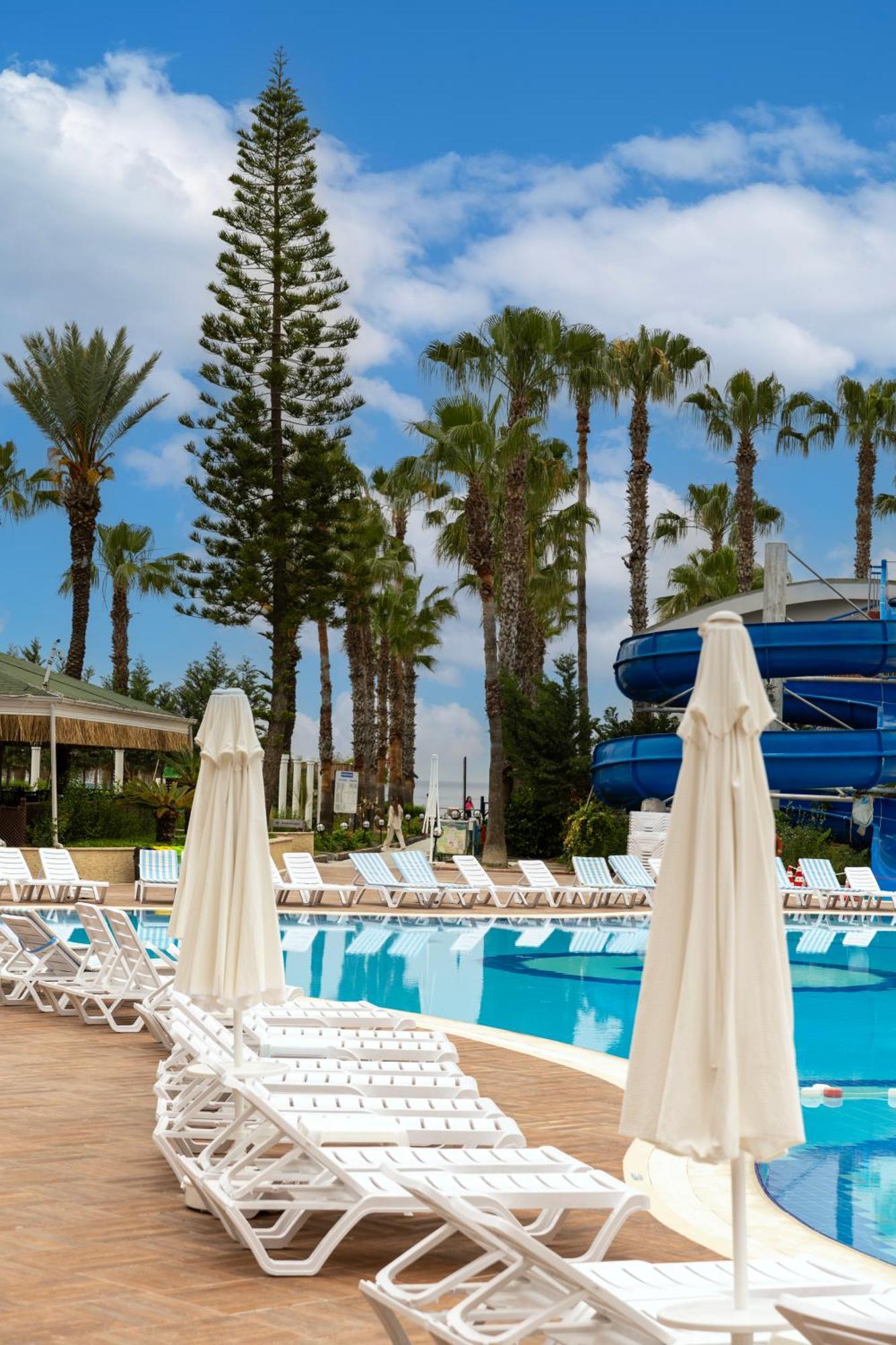 Holiday Park Resort Okurcalar Exterior foto
