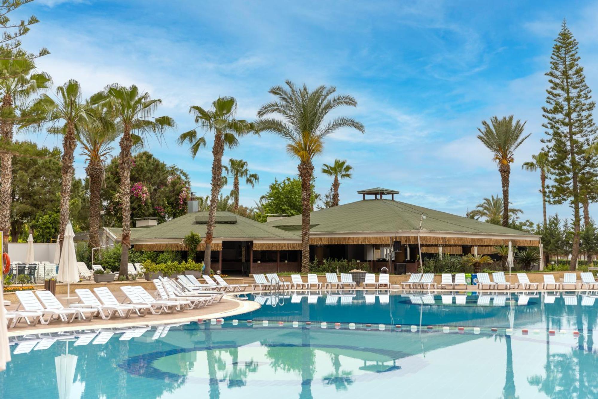 Holiday Park Resort Okurcalar Exterior foto